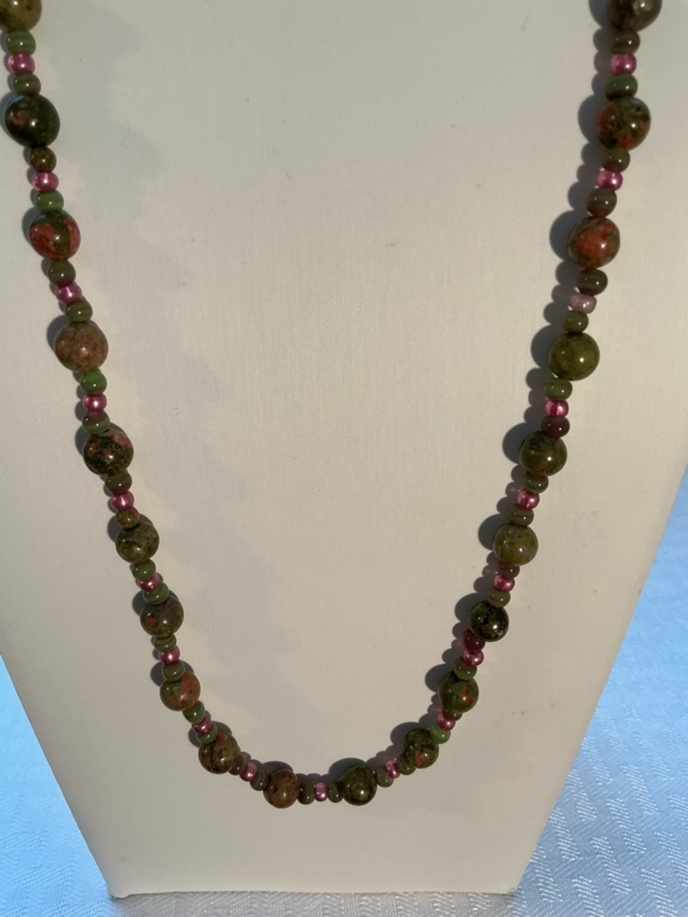 Unakite Pistachio & Pink Mottled Natural Semi Precious Silver Tone Necklace
